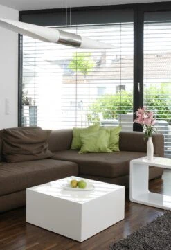 SalesFever Couchtisch Quadratisch | Hochglanz Lackiert | MDF-Holz | B 100 X T 100 X H 45 Cm | Weiß Mit Schwarzglas Element -Küchenwelt Verkauf 78472f56 13ae 4a4c a958 c803e88657ca