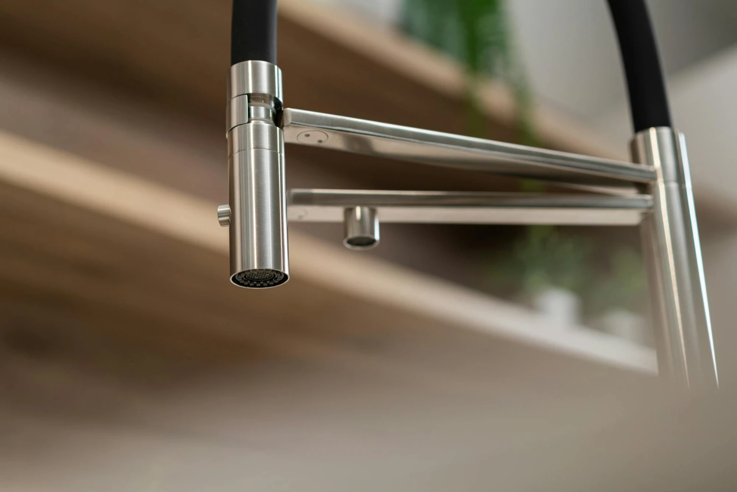 3 Wege Wasserhahn Küchenarmatur Spültischmischer, Edelstahl Massiv, 360° Schwenkbarem Schwarz Auslauf, Abnehmbare 2 Strahl Handbrause, Gebürstet 8 3 Wege Wasserhahn Küchenarmatur Spültischmischer, Edelstahl Massiv, 360° Schwenkbarem Schwarz Auslauf, Abnehmbare 2 Strahl Handbrause, Gebürstet – Bild 6